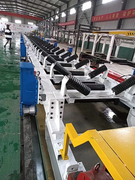礦用自移式機(jī)尾 